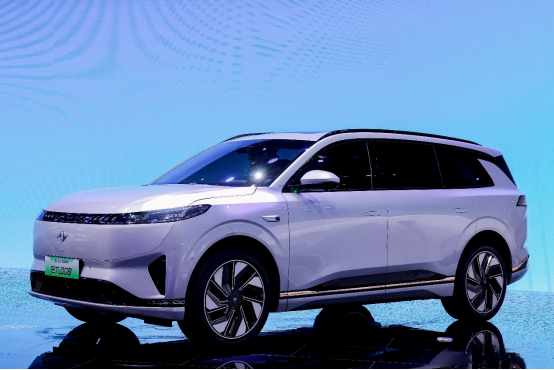 东风奕派北京车展再上新，家庭智能大型SUV eπ008预售开启(1)439.png